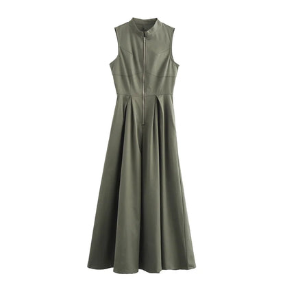 Long dress with zipper, pleated, sleeveless, bodycon, elegant for summer parties, midi length.