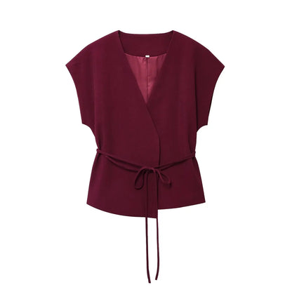 Women's Fashion pants and blouse set, consisting of a sleeveless blouse with a V-neck and tie detail, ideal for spring/summer.